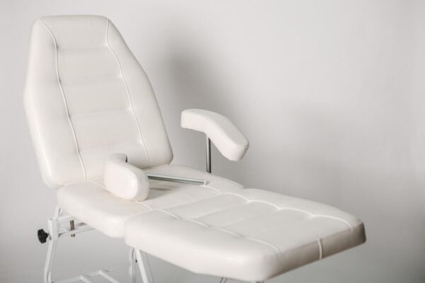 Косметологическая кушетка «УНИВЕРСАЛЬ» 60см ширина
