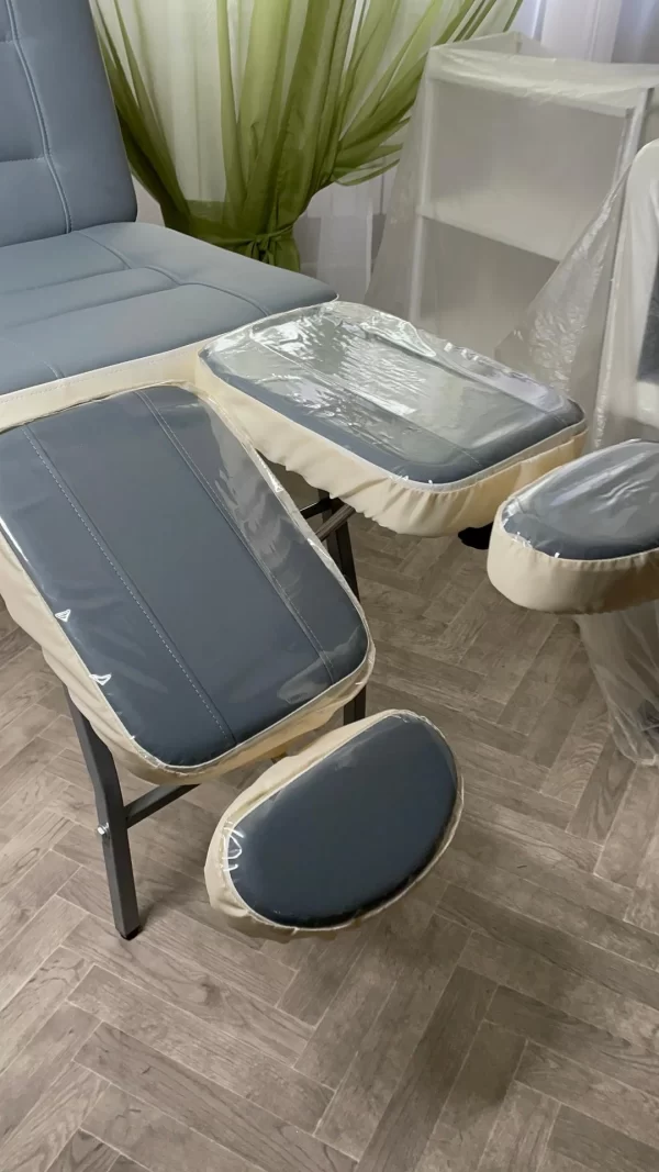 Чехлы защитные ПВХ на ножки кресла УНИВЕРСАЛЬ