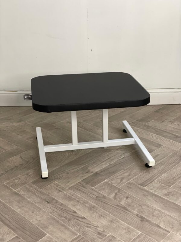 Подставка под ванночку