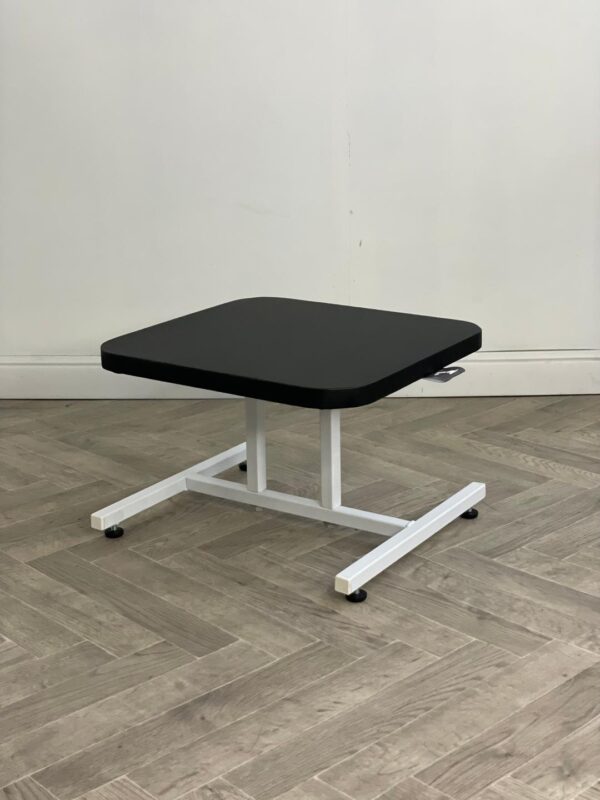 Подставка под ванночку