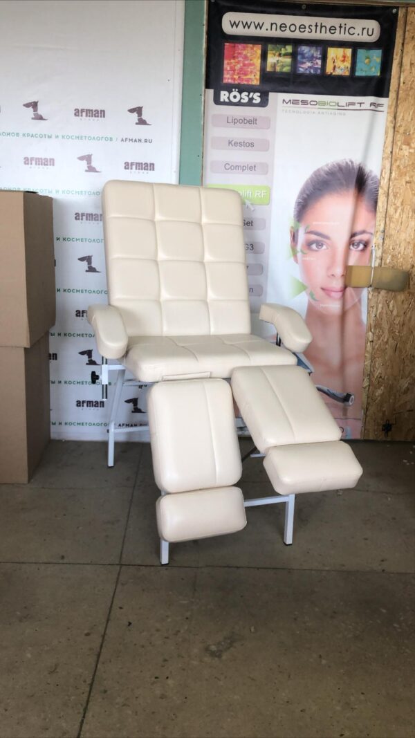 Педикюрное кресло «КВАДРО» 65 см