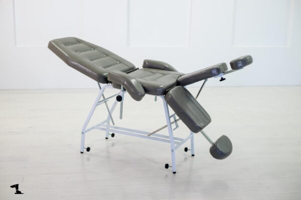 С регулировкой высоты! Педикюрное кресло «Универсаль плюс»