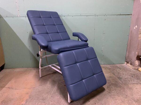 Кушетка для косметолога «КВАДРО» 65 см