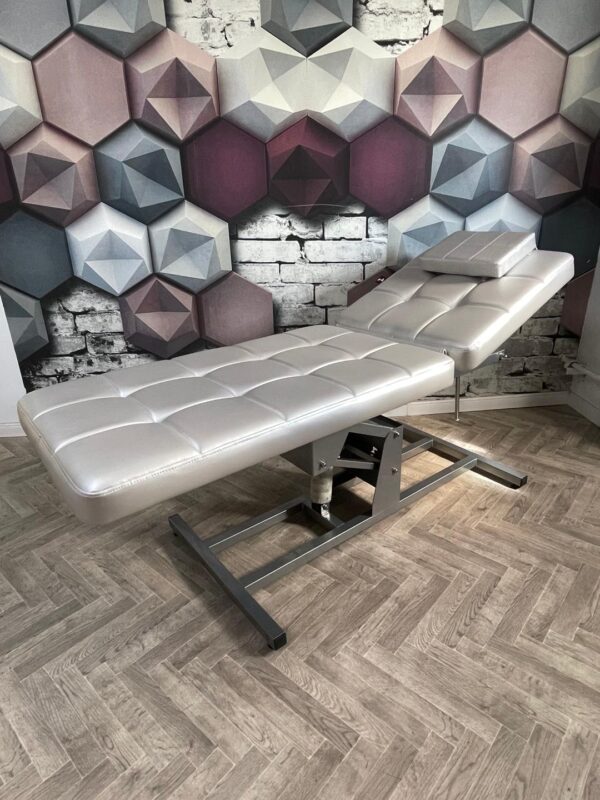 Кушетка массажно-косметологическая КВАДРО на гидравлике, 2-х секционная