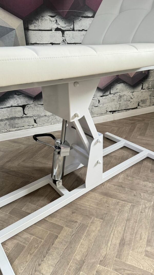 Кушетка массажно-косметологическая КВАДРО на гидравлике, 2-х секционная