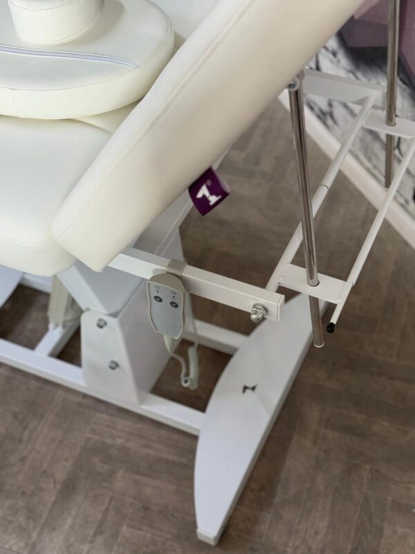 Кушетка косметолога 1 электромотор Cosmo-electro 3-секционная