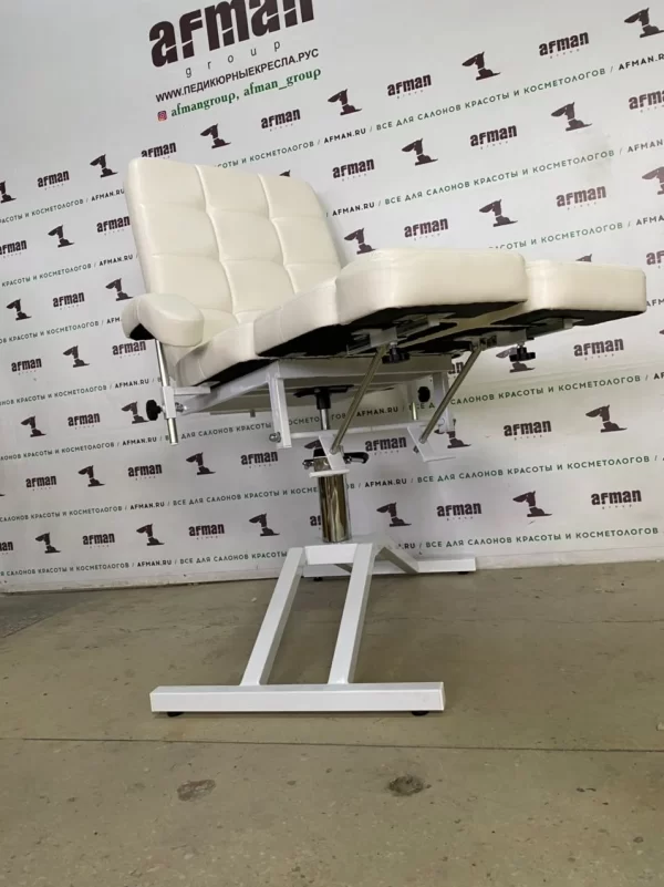 Педикюрное кресло на гидравлике КВАДРО-65 см ширина