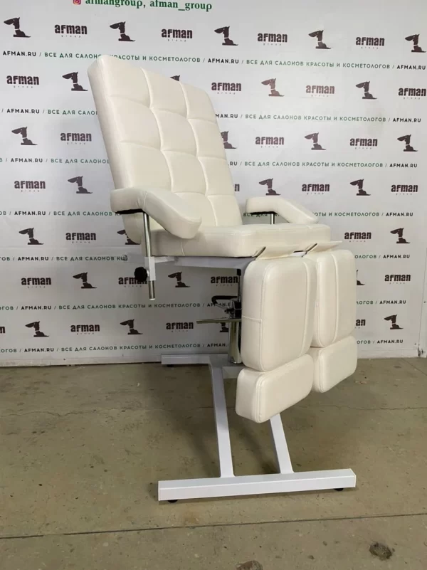 Педикюрное кресло на гидравлике КВАДРО-65 см ширина