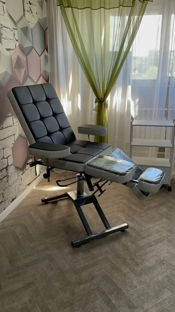 Педикюрное кресло на гидравлике КВАДРО-65 см ширина