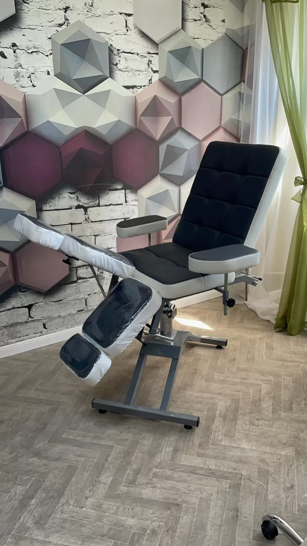 Педикюрное кресло на гидравлике КВАДРО-65 см ширина