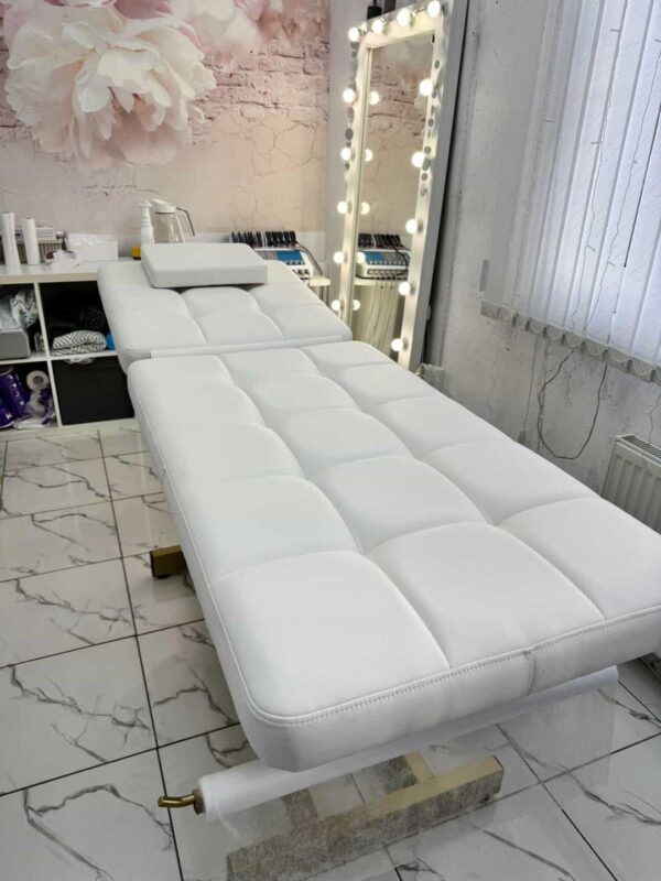 Кушетка 2-х секционная, массажно-косметологическая КВАДРО-70 с 1 электромотором