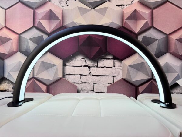 Лампа освещения маникюрная